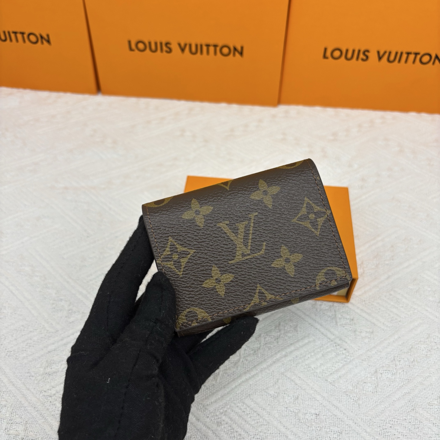 ルイ・ヴィトン モノグラムキャンバス 上品な長財布 レディースへのギフトに最適な定番モデル
