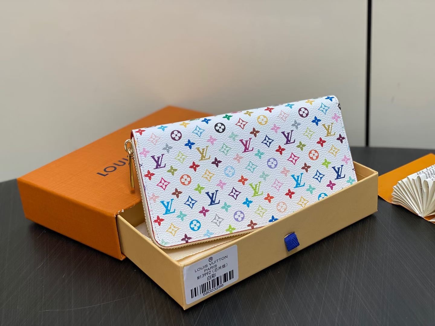 ルイ・ヴィトン モノグラムキャンバス 上品な長財布 レディースのギフトに最適な定番モデル