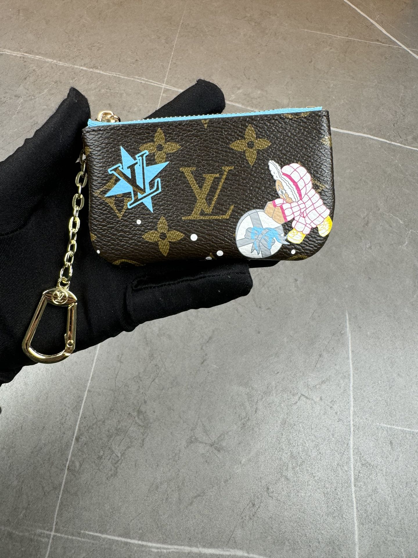 ルイ・ヴィトン モノグラムキャンバス 上品な長財布 レディースに人気の定番モデル