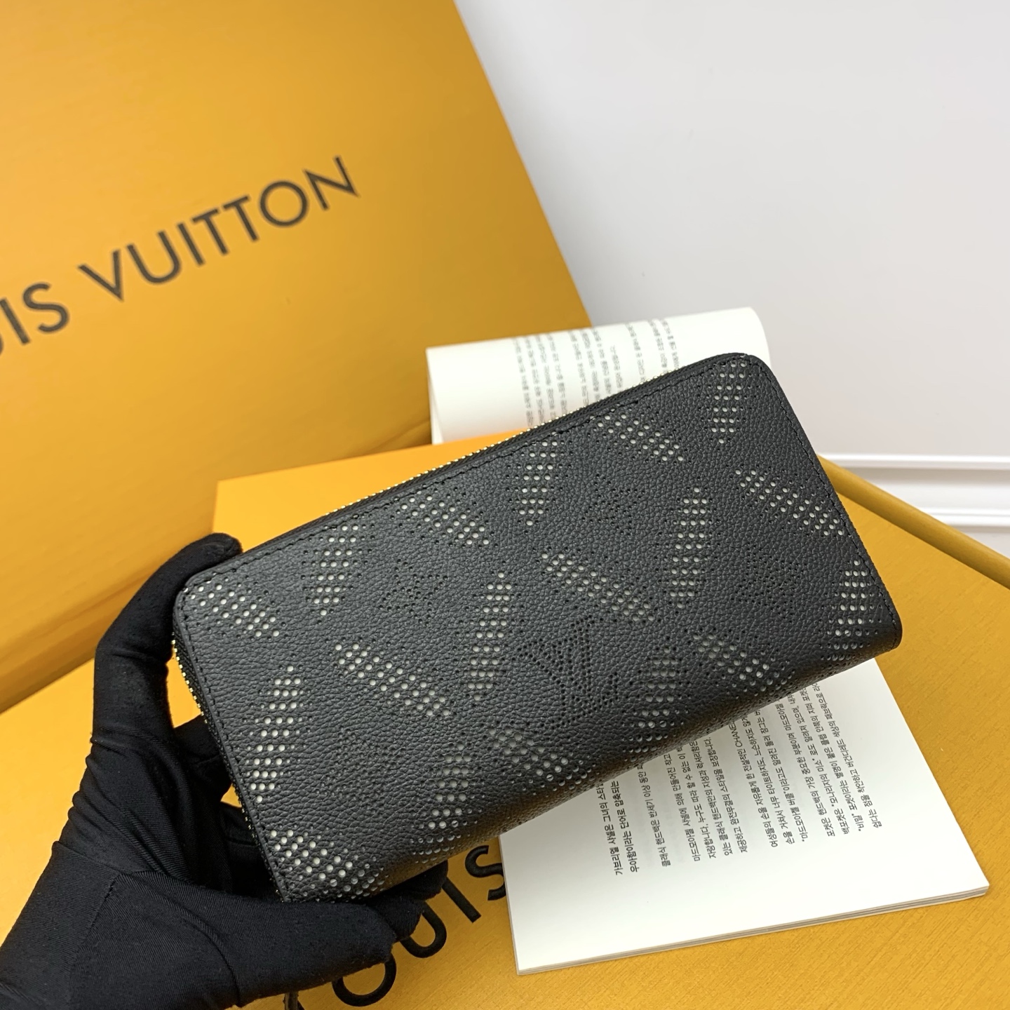 ルイ・ヴィトン モノグラムキャンバス 上品な長財布 レディース ギフトにおすすめの洗練デザイン