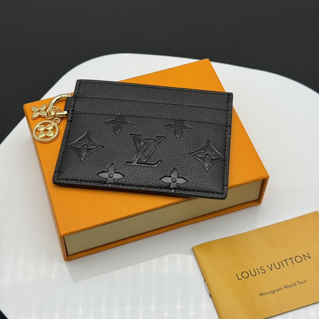 ルイ・ヴィトン モノグラムキャンバス 上品な長財布 レディースへのギフトに最適な定番モデル