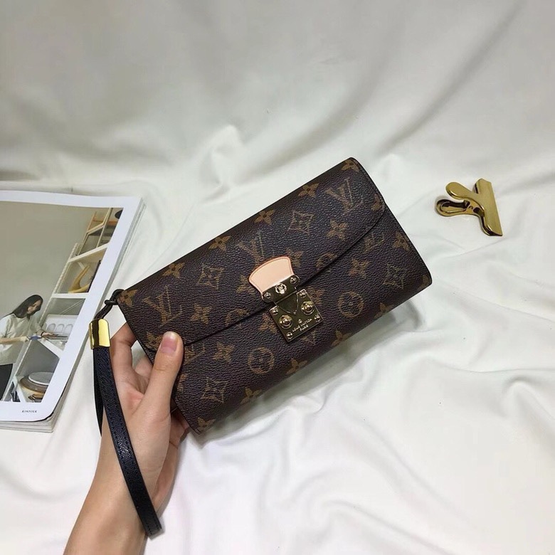 ルイ・ヴィトン モノグラムキャンバス 上品な長財布 レディースへのギフトに最適な定番モデル