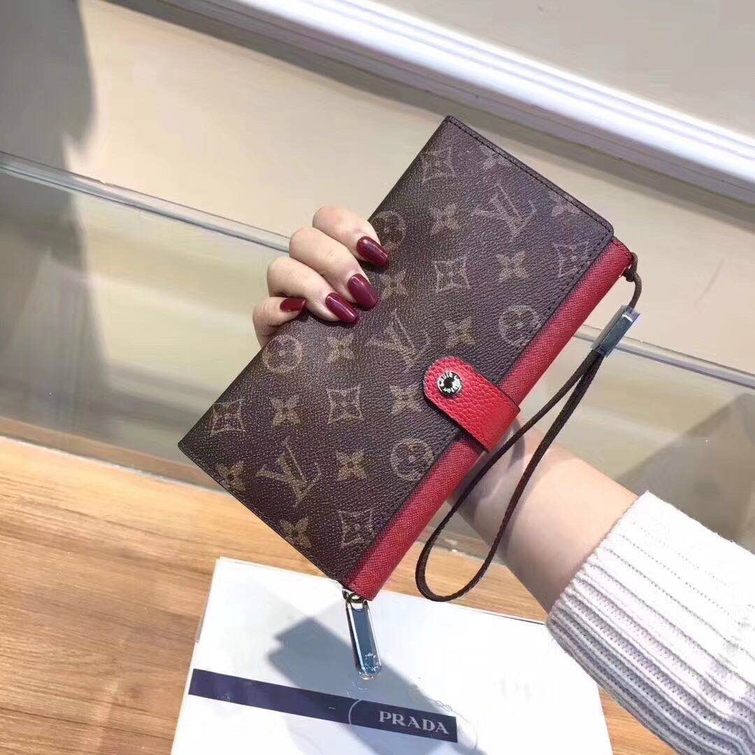 ルイ・ヴィトン モノグラムキャンバス 上品な長財布 レディース ギフトにおすすめの定番モデル