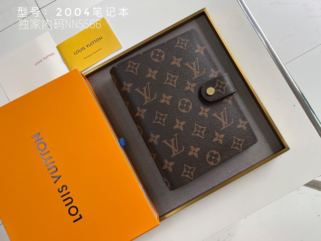 ルイ・ヴィトン モノグラムキャンバス 上品な長財布 レディースに人気の定番モデル