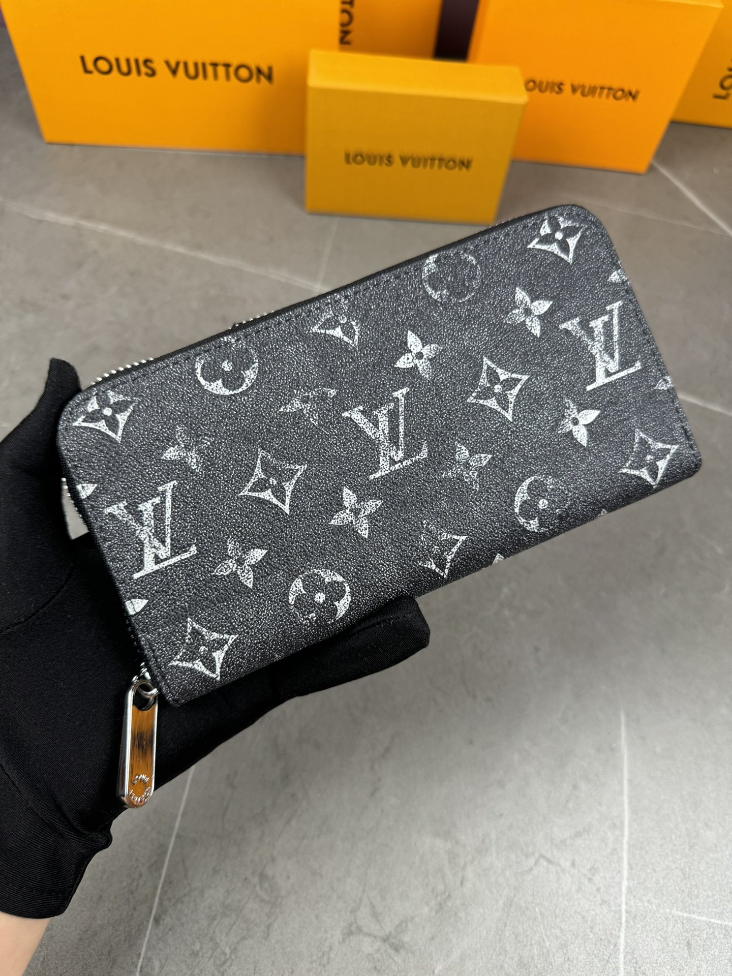 ルイ・ヴィトン モノグラムキャンバス 上品な長財布 レディースに人気の定番モデル