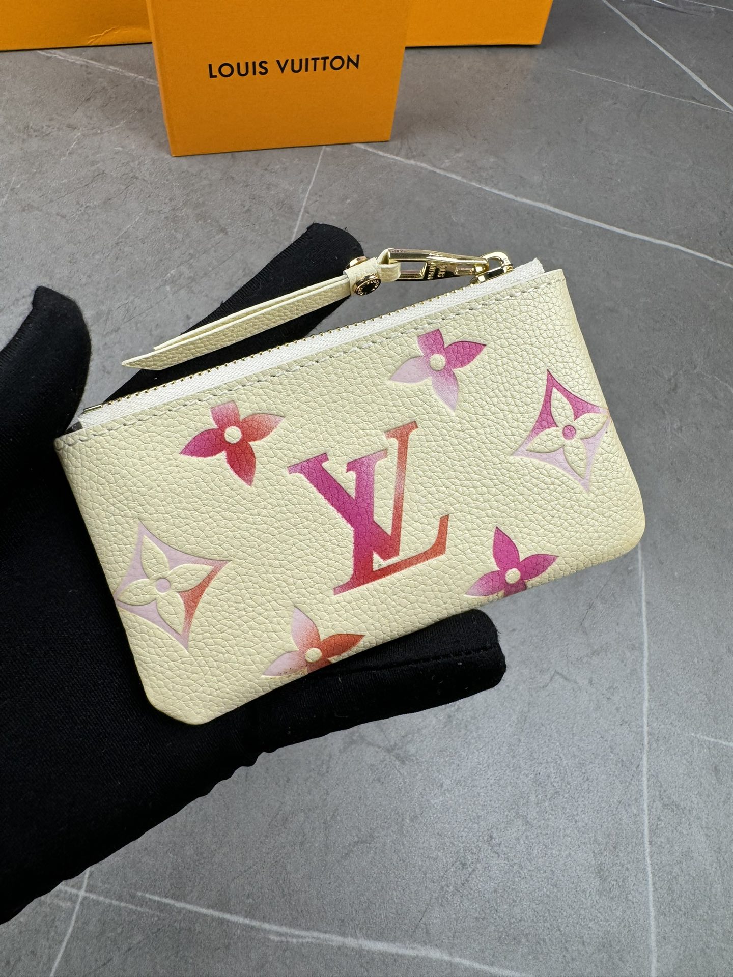 ルイ・ヴィトン モノグラムキャンバス 上品な長財布 レディース人気モデル ギフトにも最適