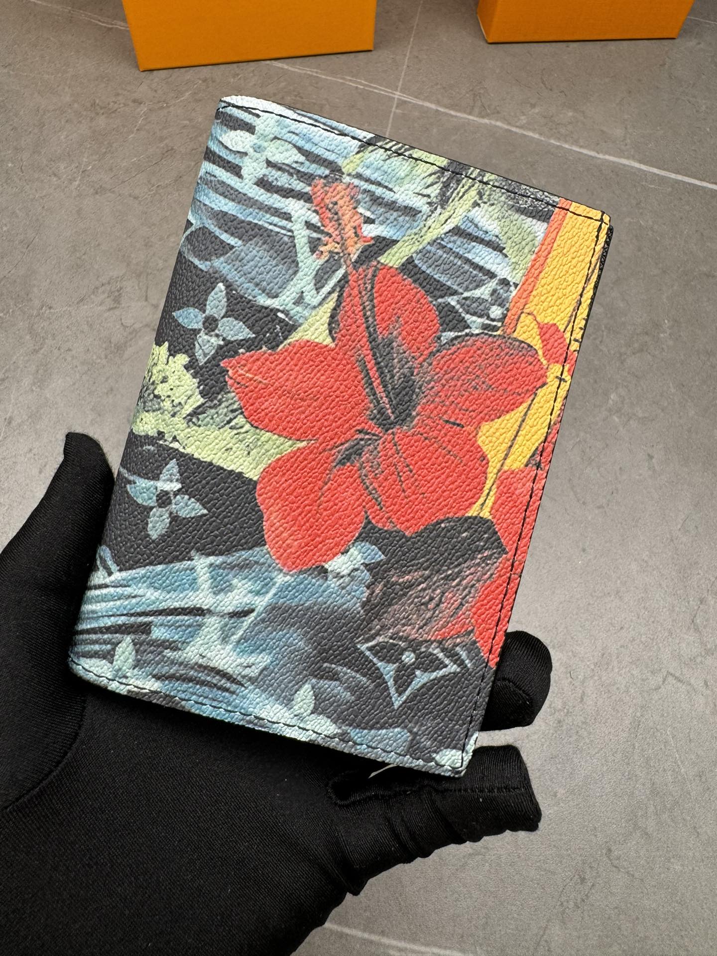 ルイ・ヴィトン モノグラムキャンバス 上品な長財布 レディースに人気の定番モデル