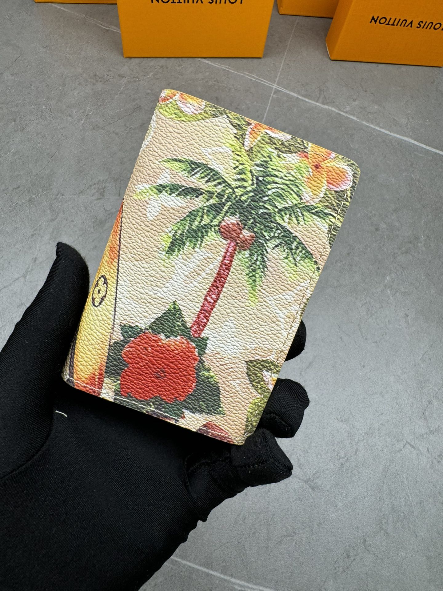 ルイ・ヴィトン モノグラムキャンバス 上品な長財布 レディースに人気の定番モデル
