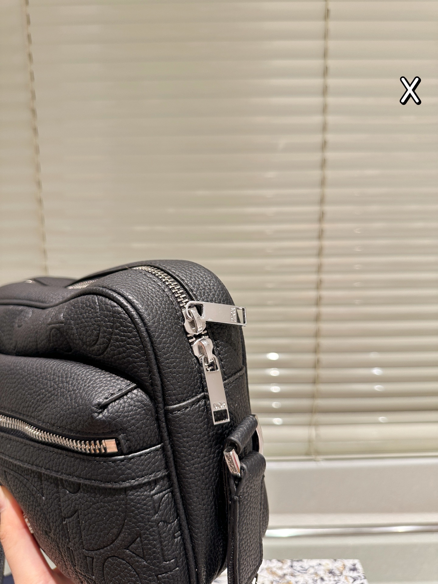 Diorディオール ショルダーバッグ 上質なモノグラムキャンバス仕様 レディースに人気のエレガントなデザイン - 画像 5