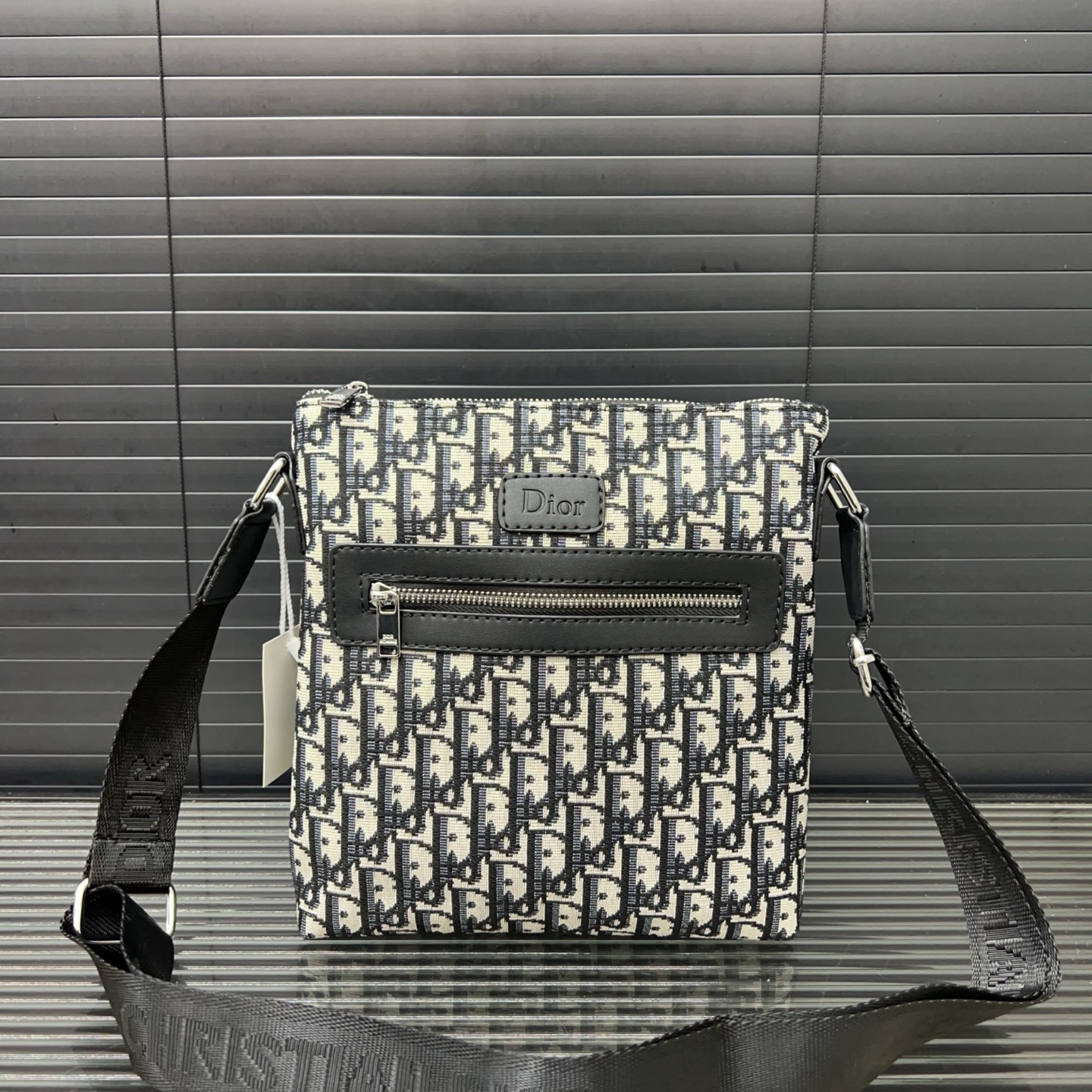 Diorディオール ショルダーバッグ 洗練されたモノグラムキャンバス レディースに人気の上品なデザイン - 画像 2