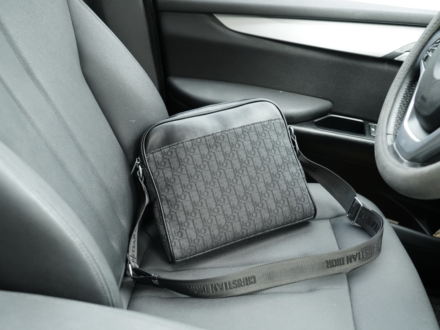 Diorディオール モノグラムキャンバス 上品なショルダーバッグ レディース向けギフトに最適 - 画像 6