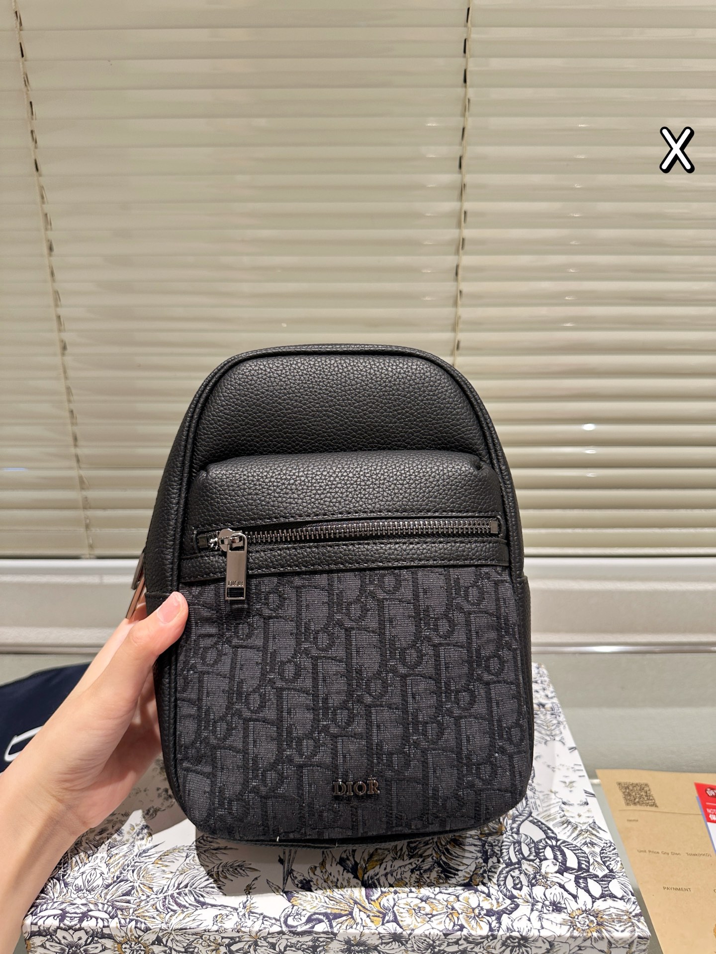 Diorディオール ショルダーバッグ 上質なモノグラムキャンバス 洗練されたデザイン レディースに人気の定番モデル - 画像 3