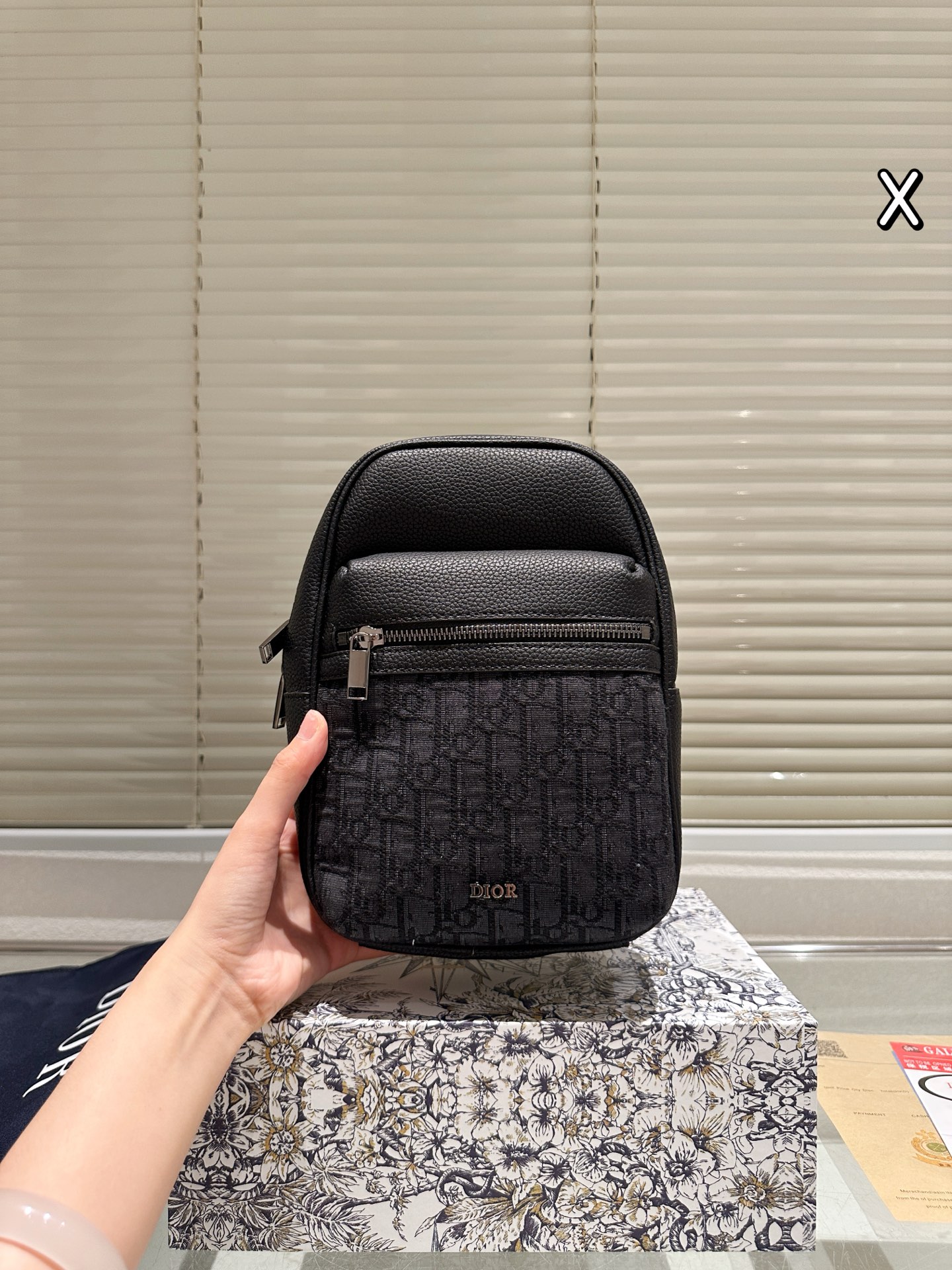 Diorディオール ショルダーバッグ 上質なモノグラムキャンバス 洗練されたデザイン レディースに人気の定番モデル - 画像 5