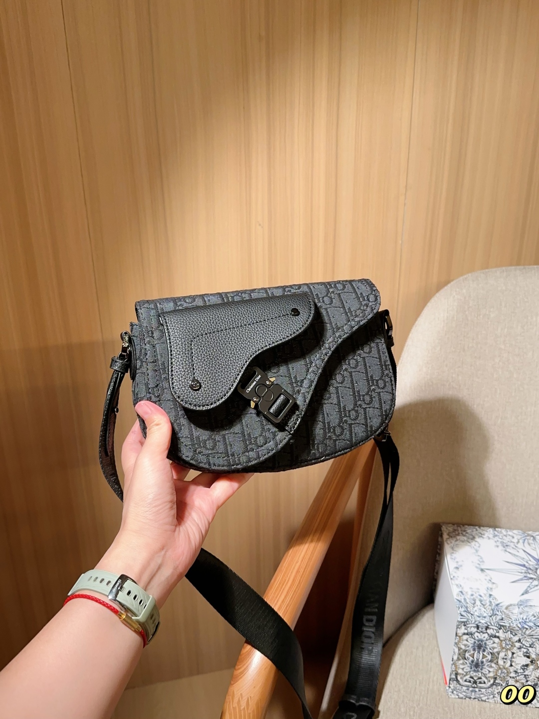 Diorディオール ショルダーバッグ モノグラムキャンバス 上品なデザイン レディース ギフトにも最適 - 画像 3