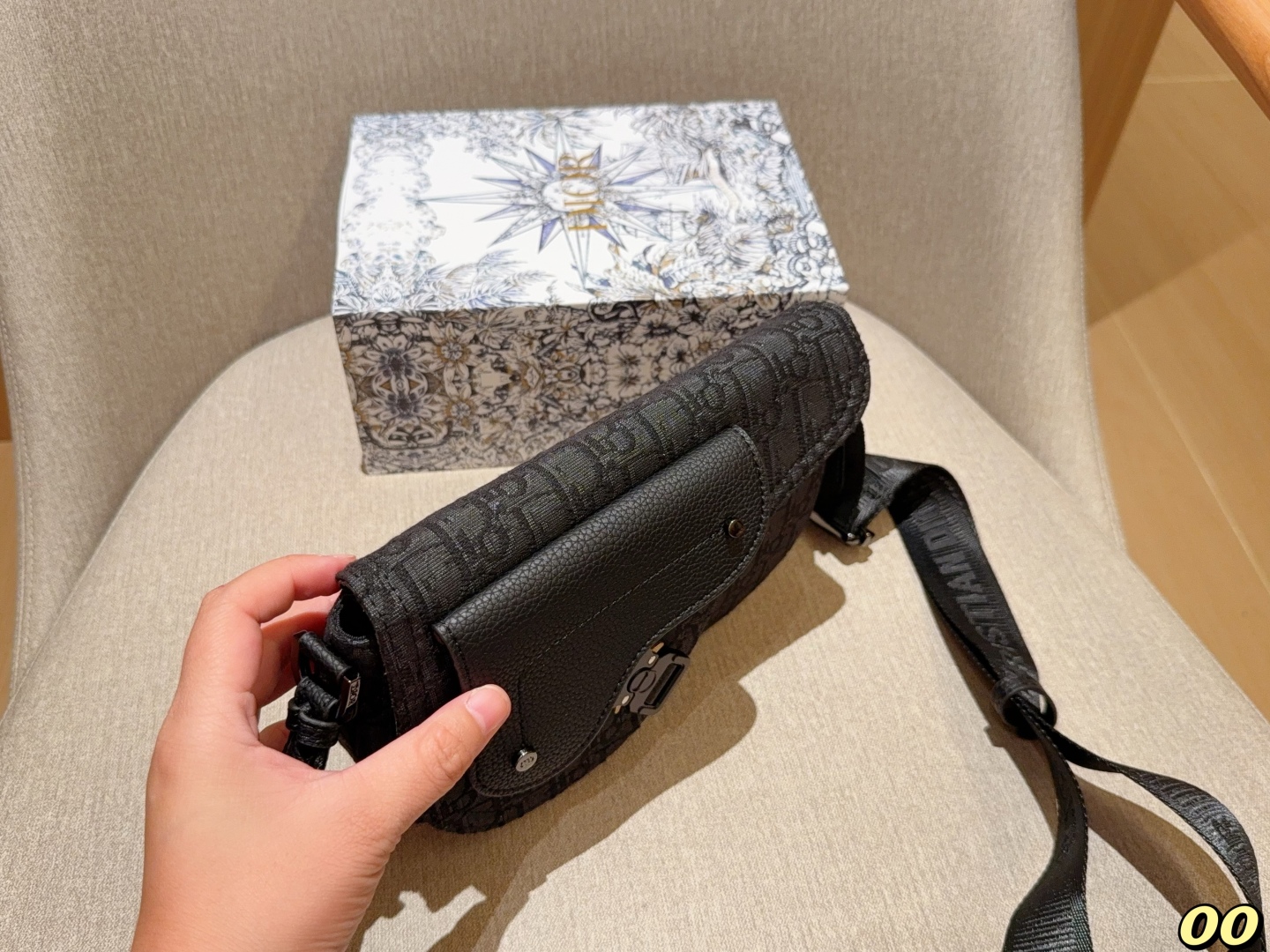 Diorディオール ショルダーバッグ モノグラムキャンバス 上品なデザイン レディース ギフトにも最適 - 画像 7