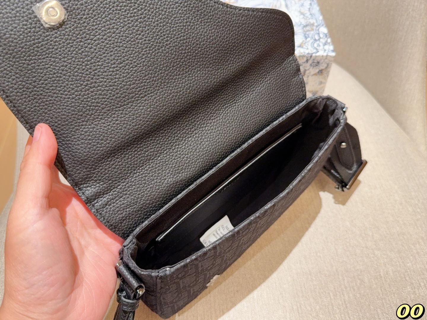 Diorディオール ショルダーバッグ モノグラムキャンバス 上品なデザイン レディース ギフトにも最適 - 画像 9