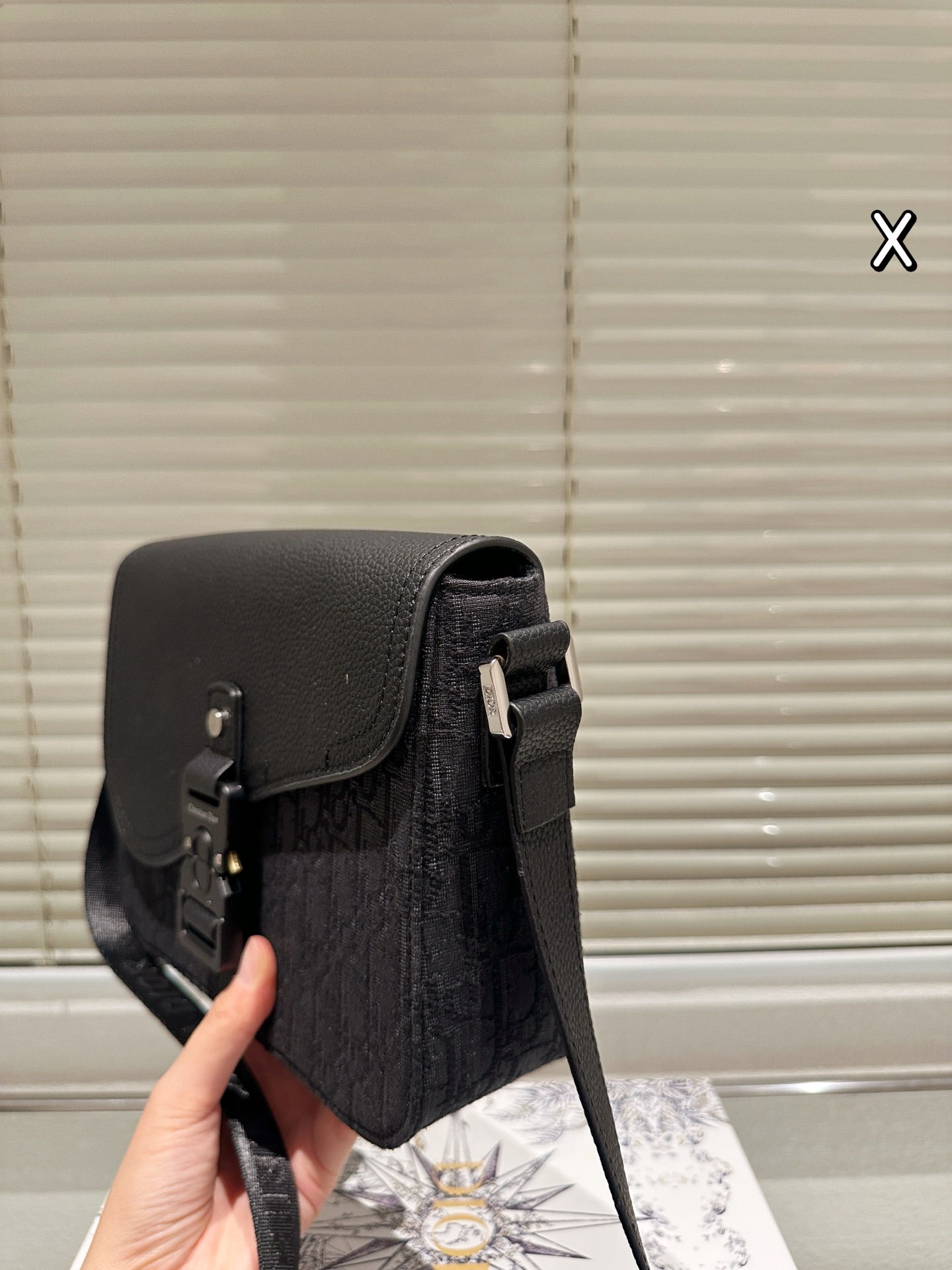 Diorディオール モノグラムキャンバス 上品なショルダーバッグ レディース向け 長く愛用できる定番モデル - 画像 6