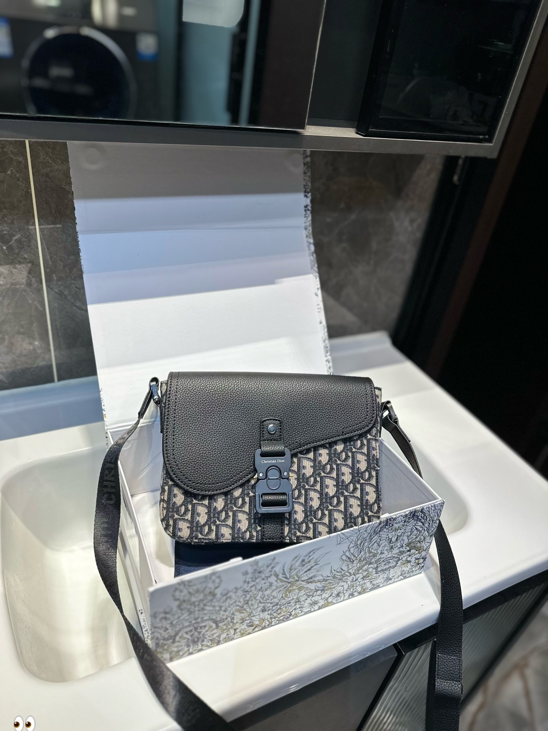 Diorディオール ショルダーバッグ 洗練されたモノグラムキャンバス レディースに人気の上品なデザイン - 画像 8