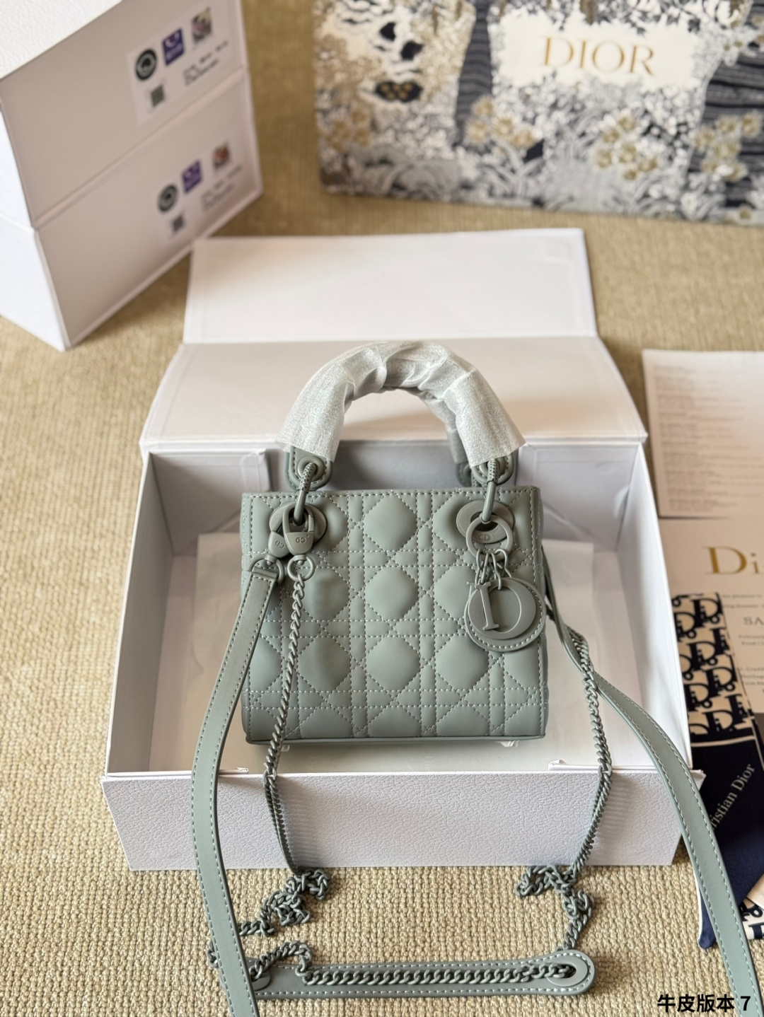 Diorディオール ショルダーバッグ 上質なモノグラムキャンバス仕様 洗練されたデザインでギフトにも最適 - 画像 4