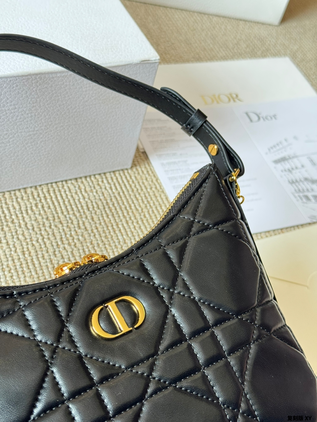 Diorディオール モノグラムキャンバス 上品なショルダーバッグ レディース向け 長く愛用できる定番モデル - 画像 4