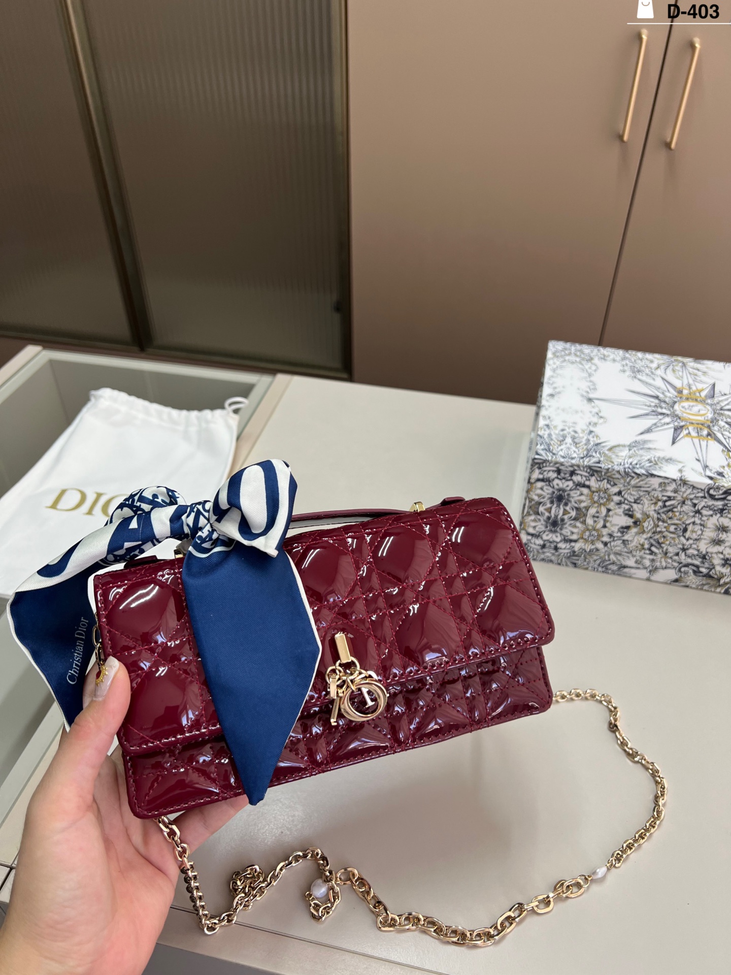 Diorディオール ショルダーバッグ 上質なモノグラムキャンバス仕様 レディースの贈り物に最適 - 画像 5