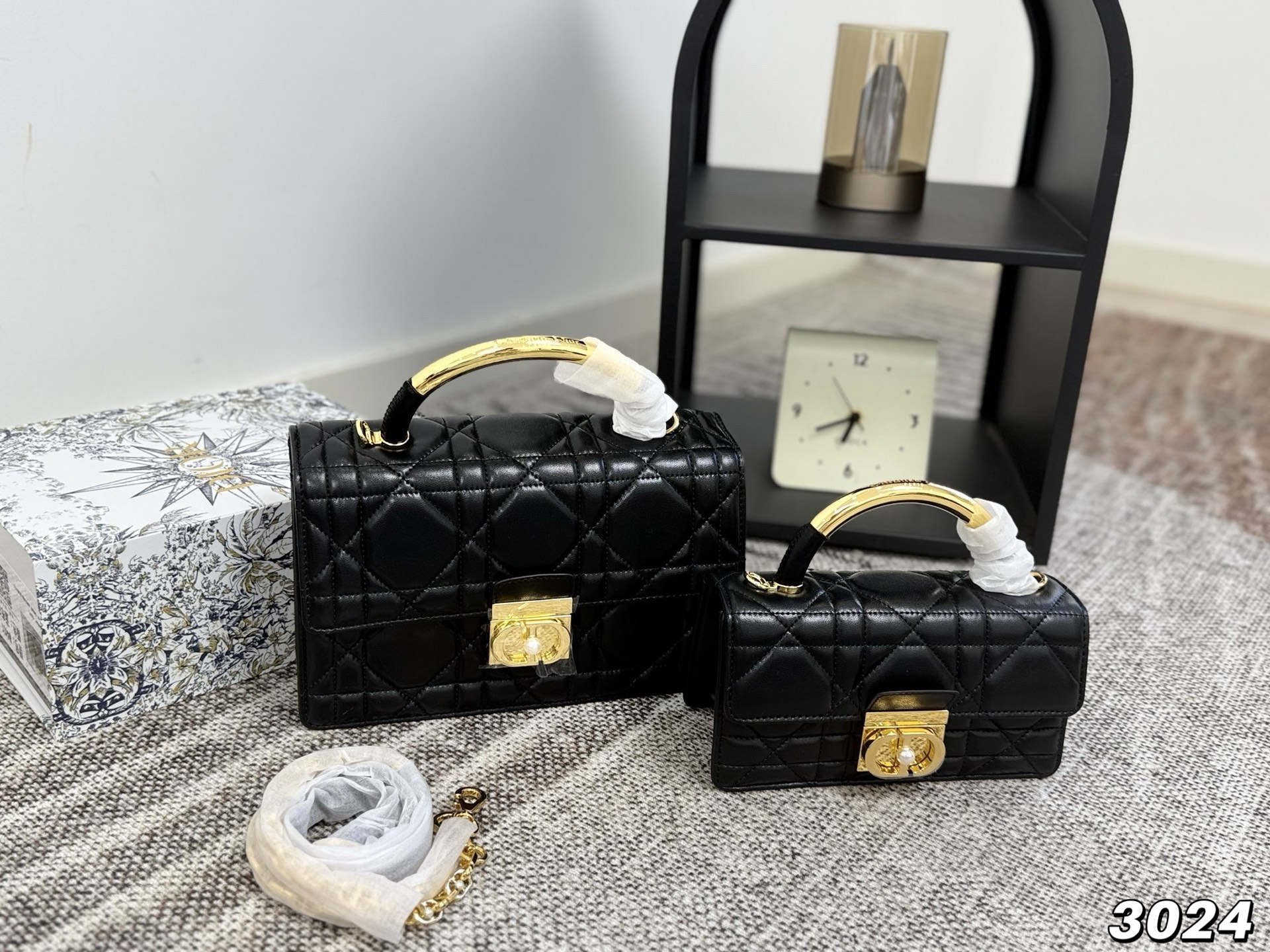 Diorディオール モノグラムキャンバス 上品なショルダーバッグ レディース向け ギフトにも最適