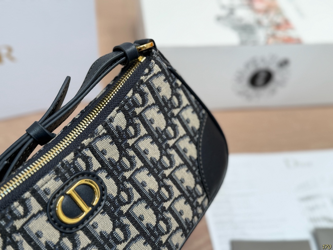 Diorディオール ショルダーバッグ モノグラムキャンバス 上品なデザイン レディース 長く愛用できる定番モデル - 画像 3