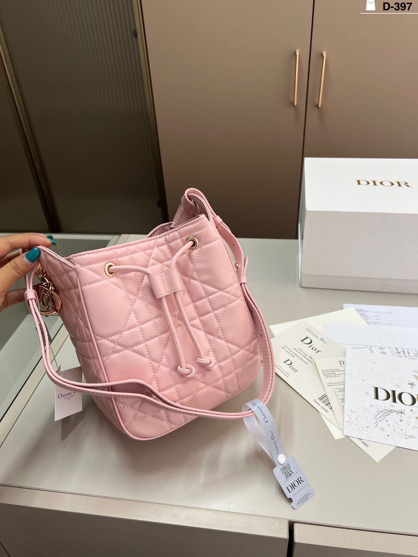 Diorディオール ショルダーバッグ 洗練されたモノグラムキャンバス 上品なブラウン ギフトにおすすめ