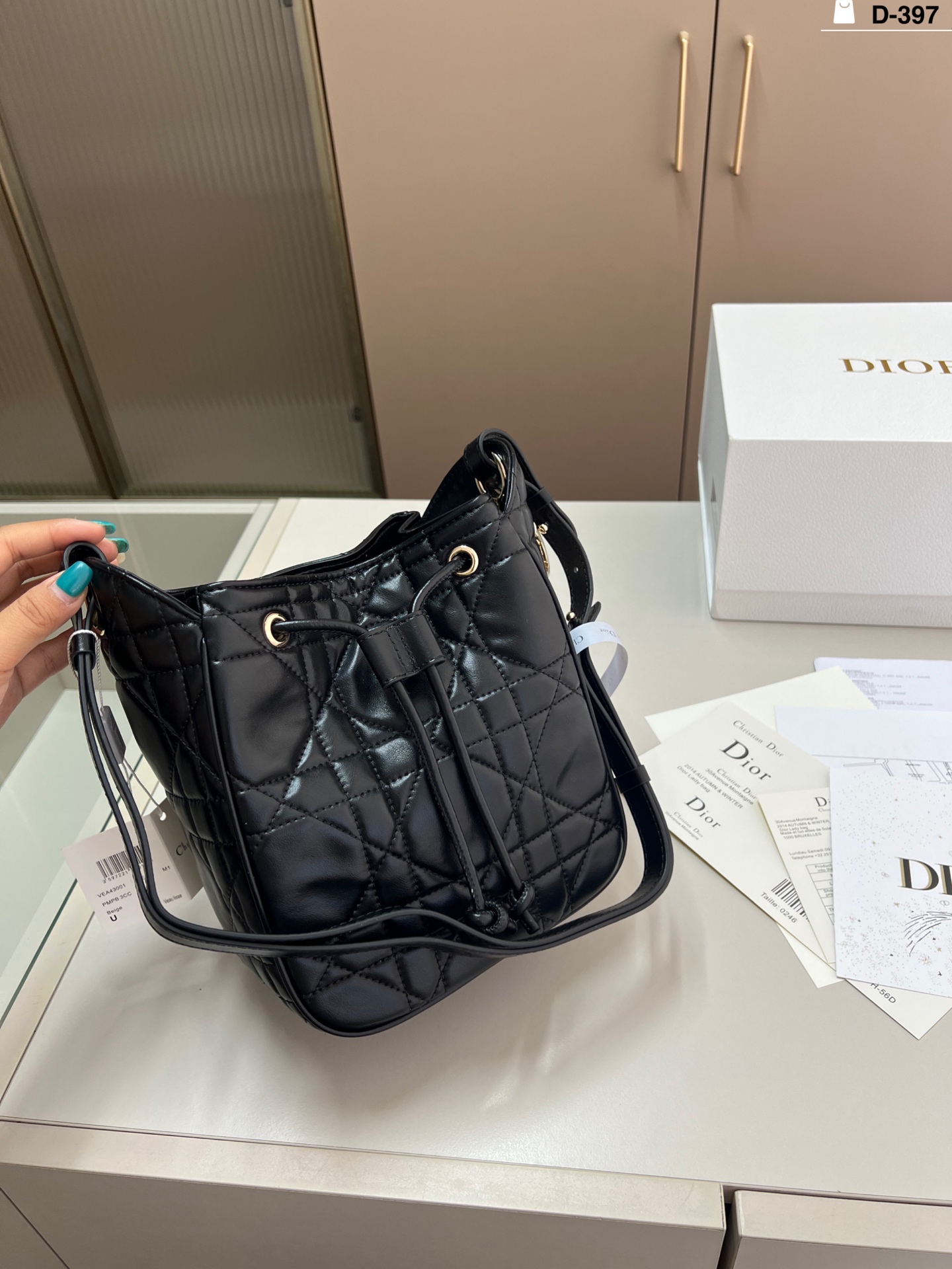 Diorディオール ショルダーバッグ エレガントで上質なモノグラムキャンバス レディースに人気のギフトにも最適