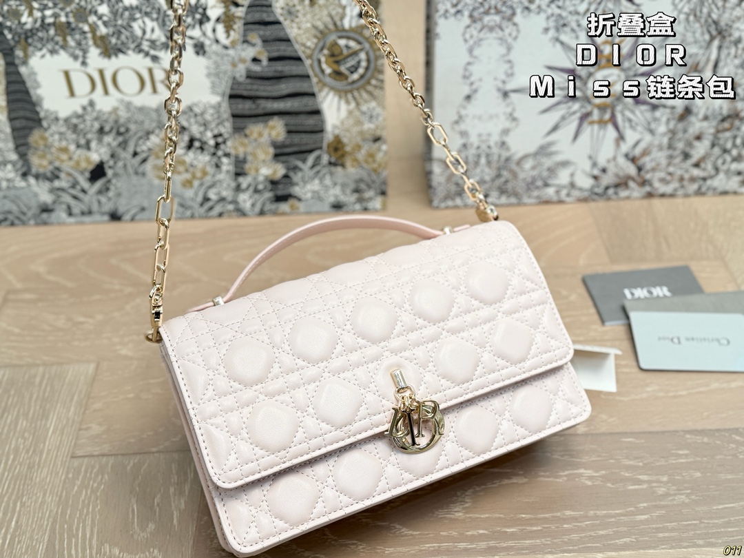 Diorディオール ショルダーバッグ 上質なモノグラムキャンバス仕様 レディースに人気のエレガントなデザイン - 画像 2