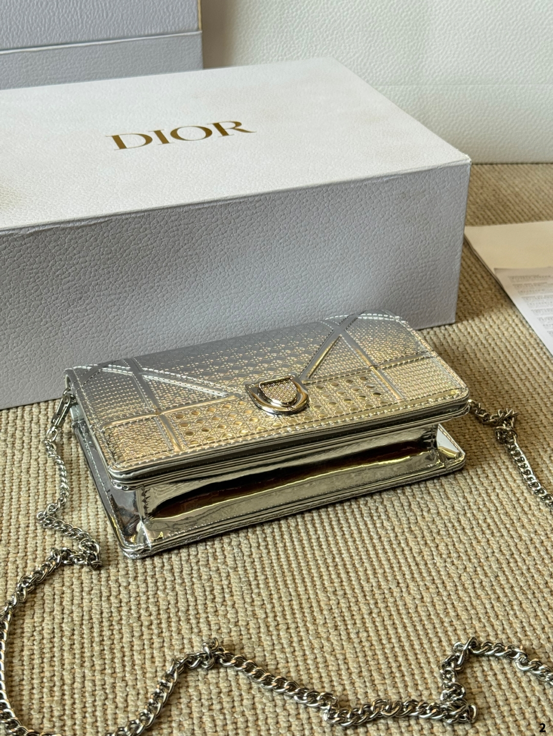 Diorディオール ショルダーバッグ 上品なモノグラムキャンバス レディースに人気の定番モデル ギフトにも最適 - 画像 5