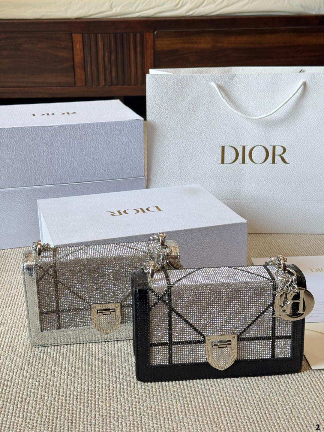 Diorディオール モノグラムキャンバス 上品なショルダーバッグ レディース向け 長く愛用できる定番モデル