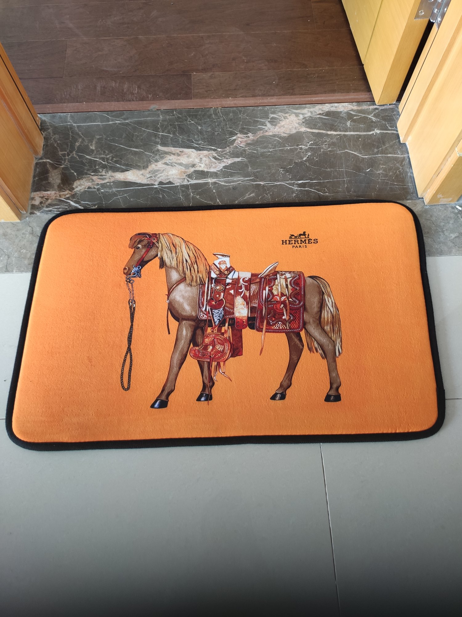 yukishop【 N級品のスーパーコピーブランド通販の専門店!】 / HERMES エルメス 馬柄 カーペット ラグマット 浴室/キッチン/玄関マット  オールシーズン 選べる3色2種サイズ