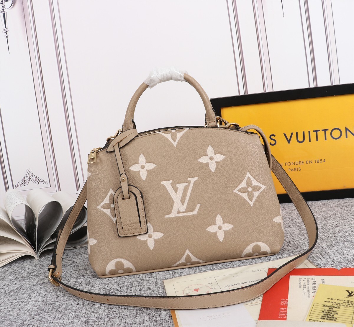 ヴィトンバッグ　Louis Vuitton☆PETIT PALAIS　ハンドバッグ　モノグラム　アンプラント　レザー　4色選択可 - 画像 3