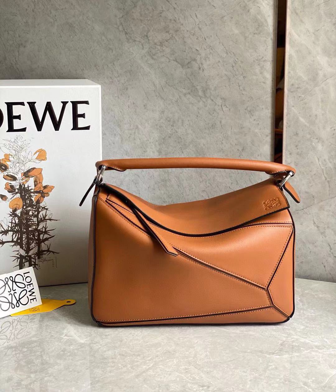ロエベ　LOEWE　ショルダーバッグ　パズル 　 PUZZLE　サンド　SAND　4色 - 画像 3