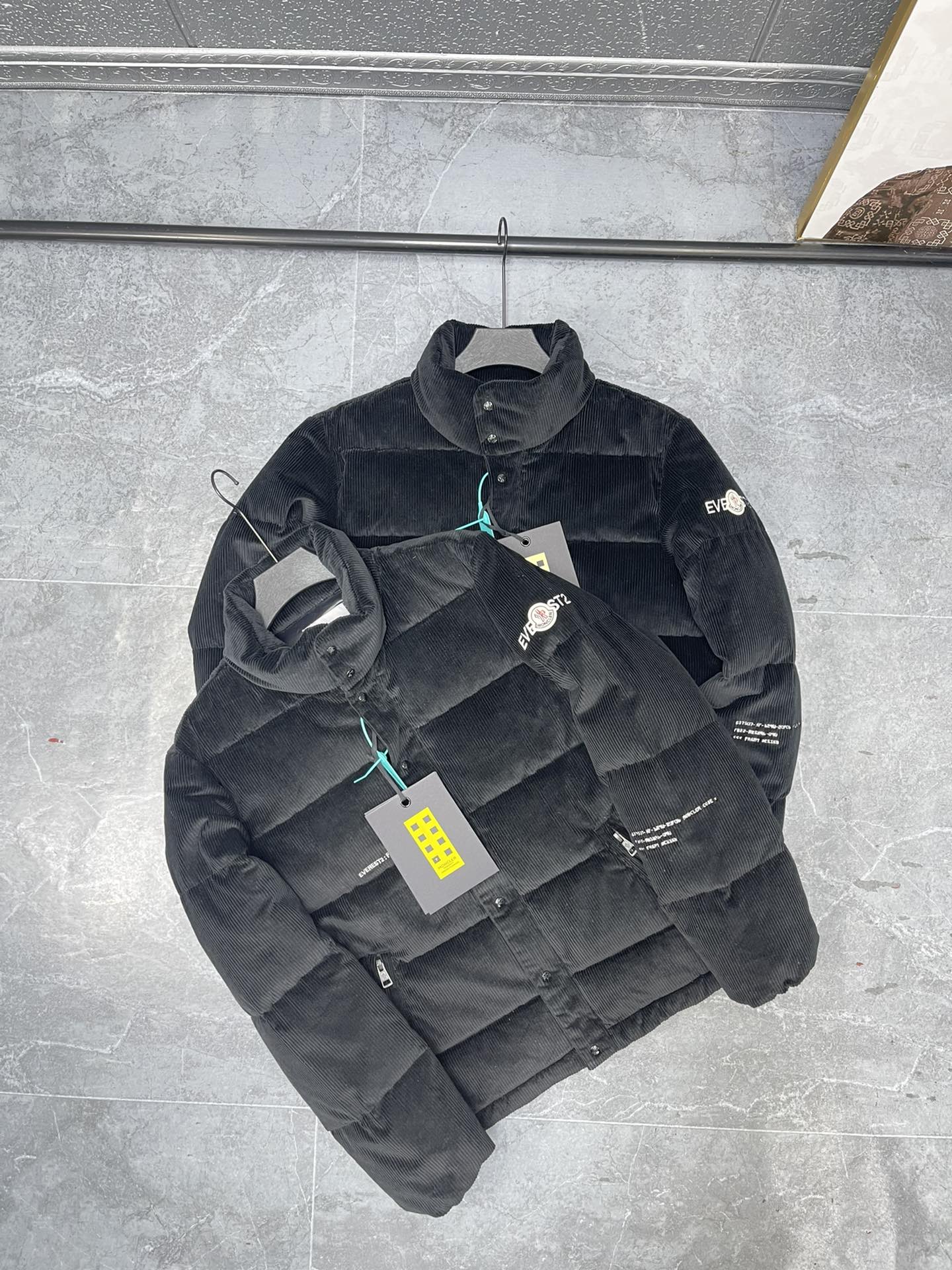 Monclerモンクレール ファッションダウンジャケット 黒 2色展開