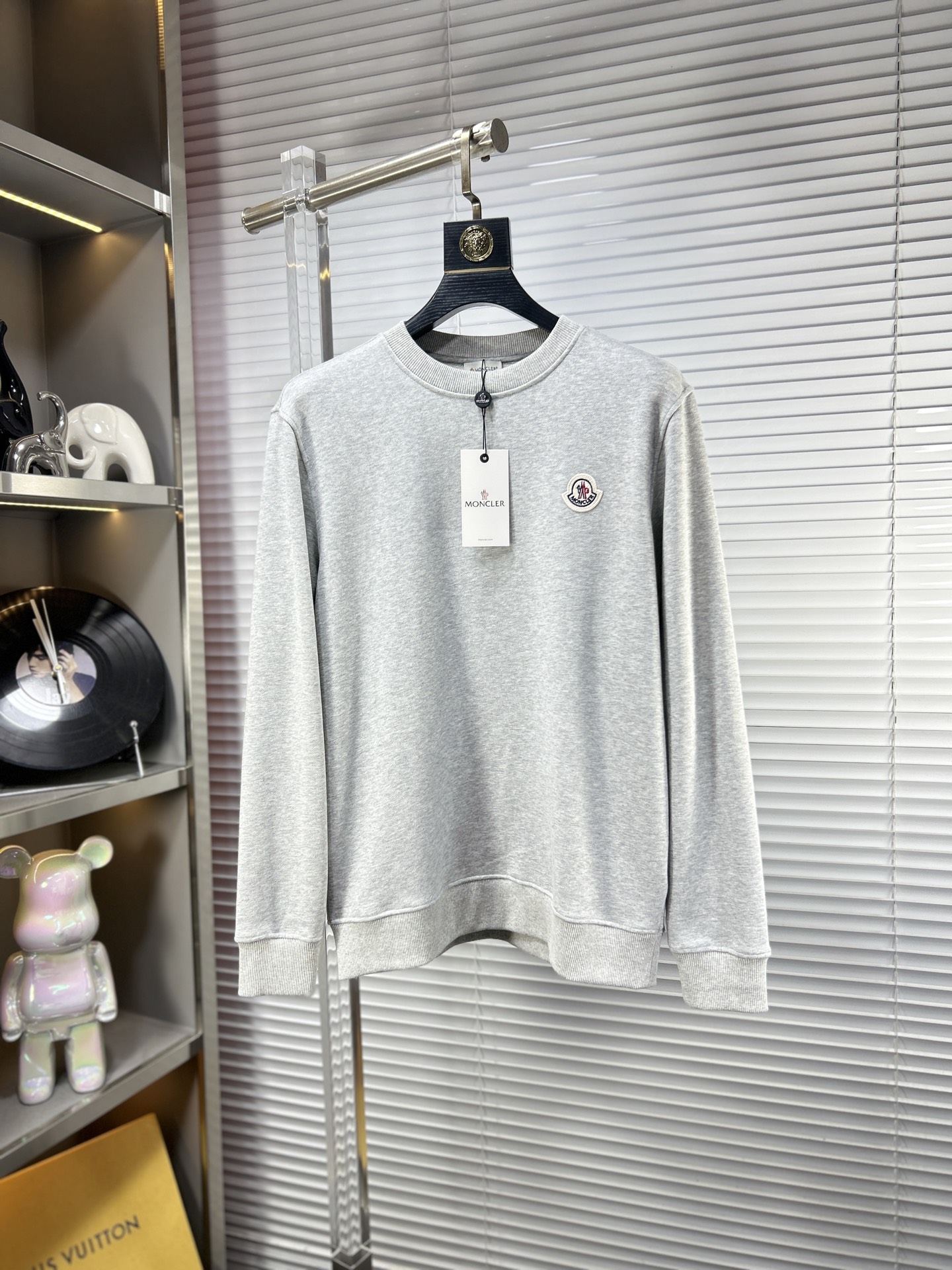 Monclerモンクレール ロゴパッチ ロングスリーブスウェットシャツ 2色入