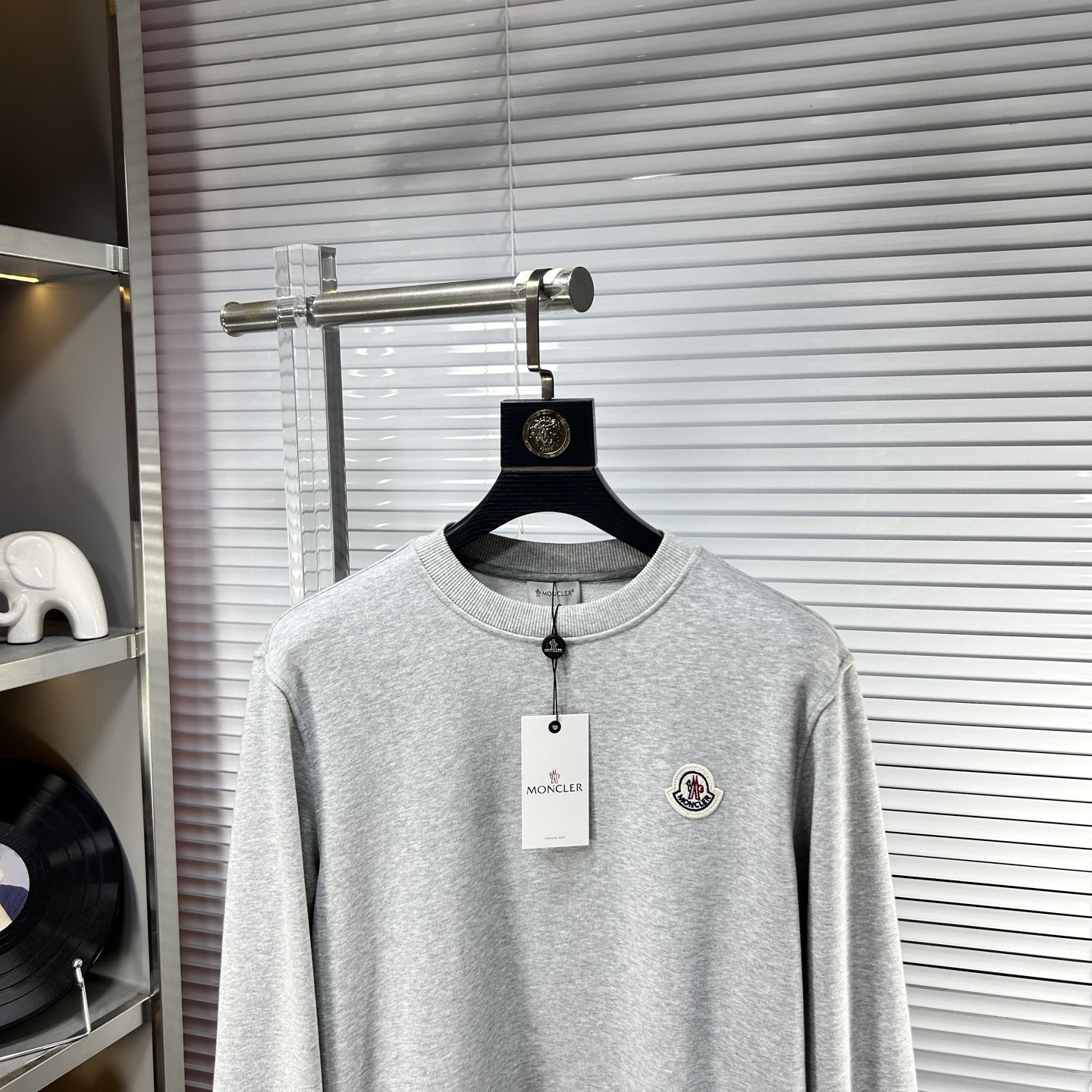 Monclerモンクレール ロゴパッチ ロングスリーブスウェットシャツ 2色入 - 画像 3