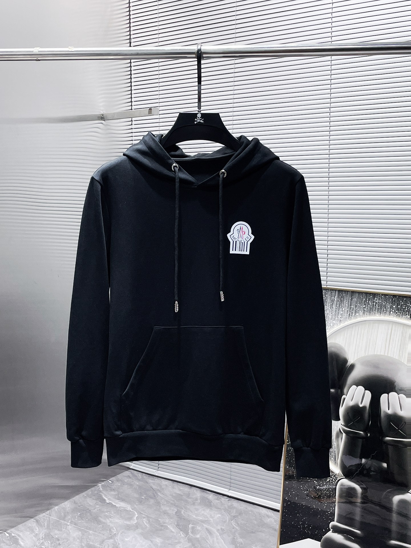 Monclerモンクレール 2色 ロゴプリント フーデッドスウェットシャツ
