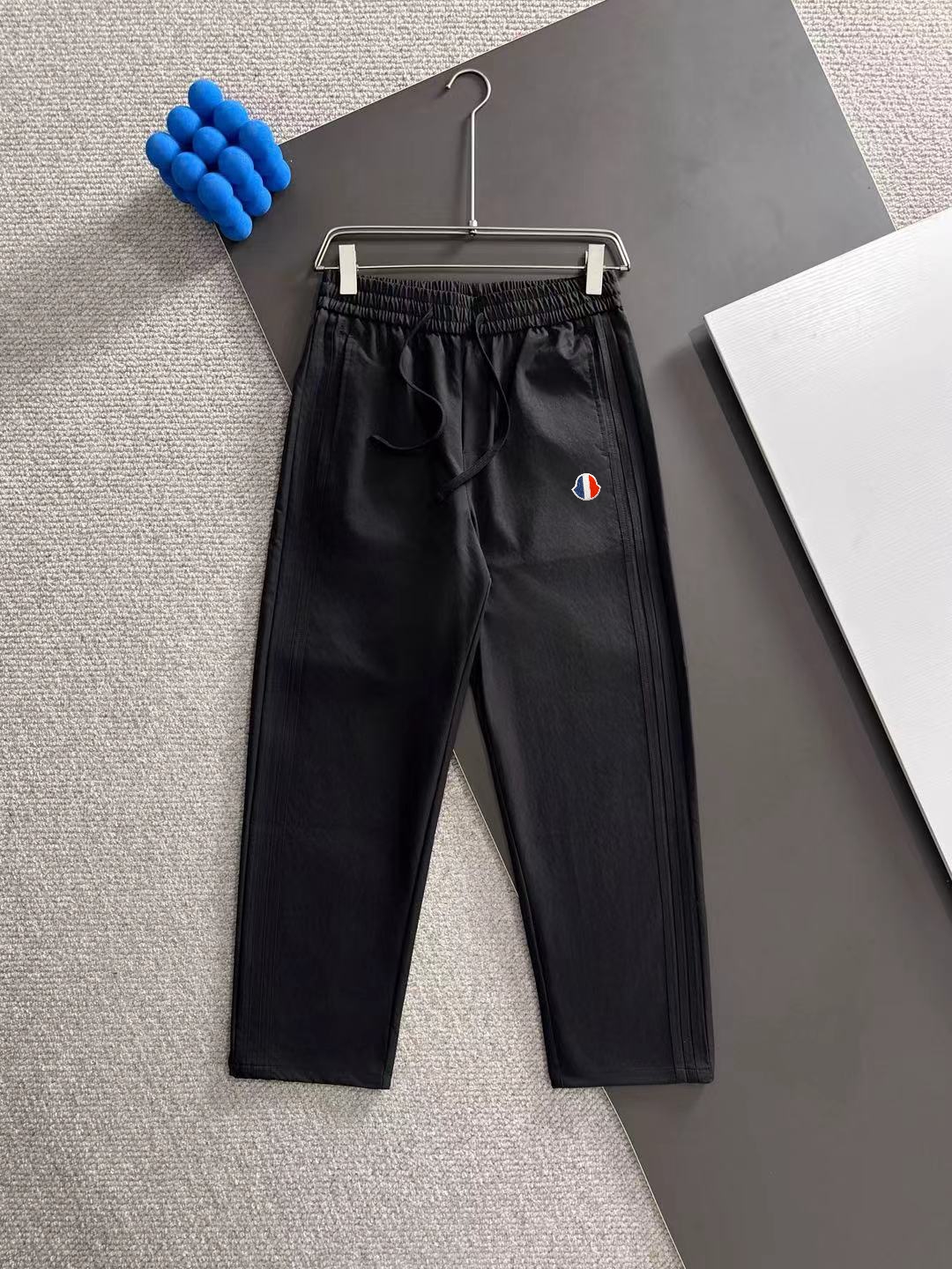 Monclerモンク ブランド 黒 レギンス ファッション ストリートスタイル 1色入