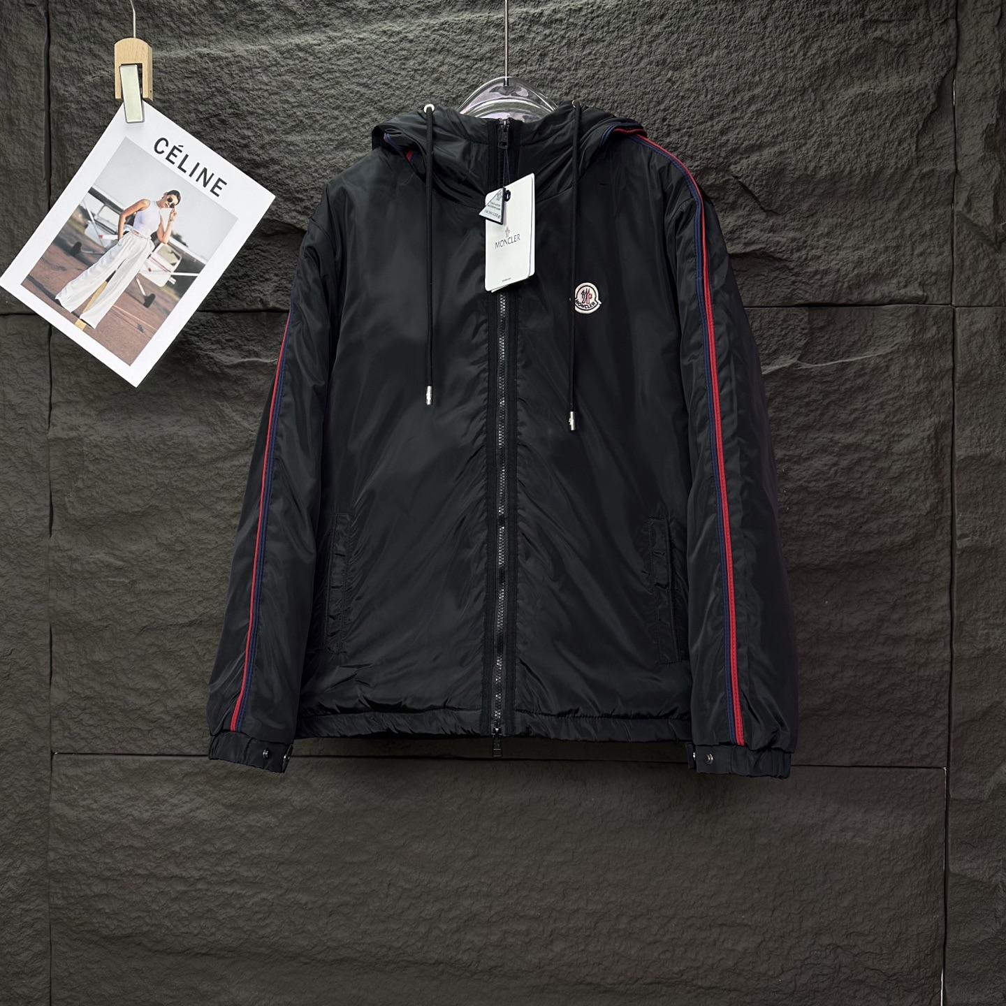 Monclerモンクレール フード付きジャケット 黒 グリーン 2色展開 保温性抜群の軽量アウター