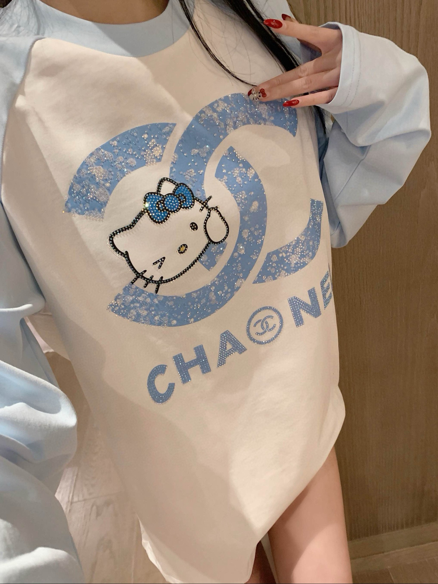 香奈儿 ハローキティ コラボ ロングスリーブTシャツ 2色入