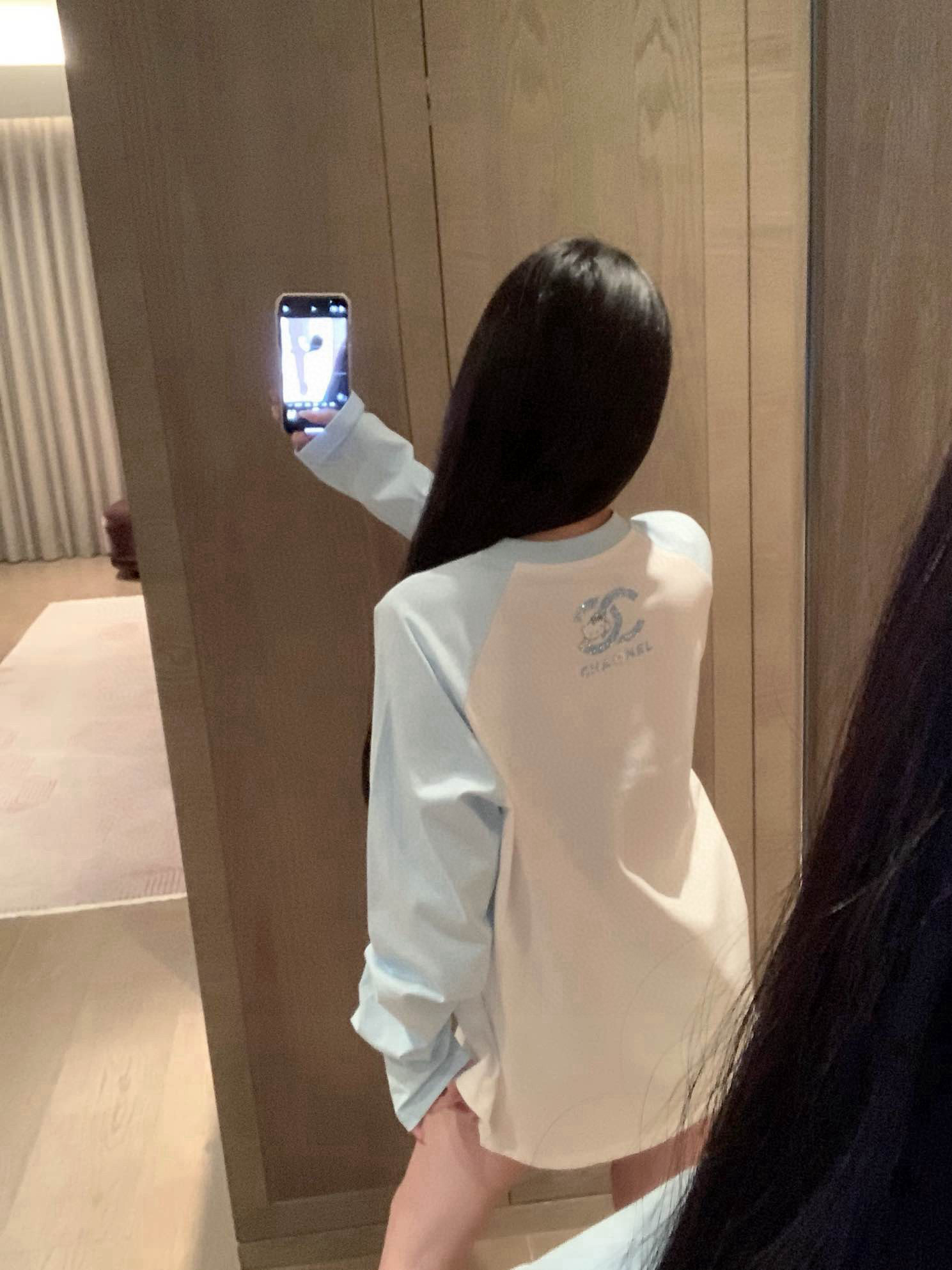 香奈儿 ハローキティ コラボ ロングスリーブTシャツ 2色入 - 画像 2
