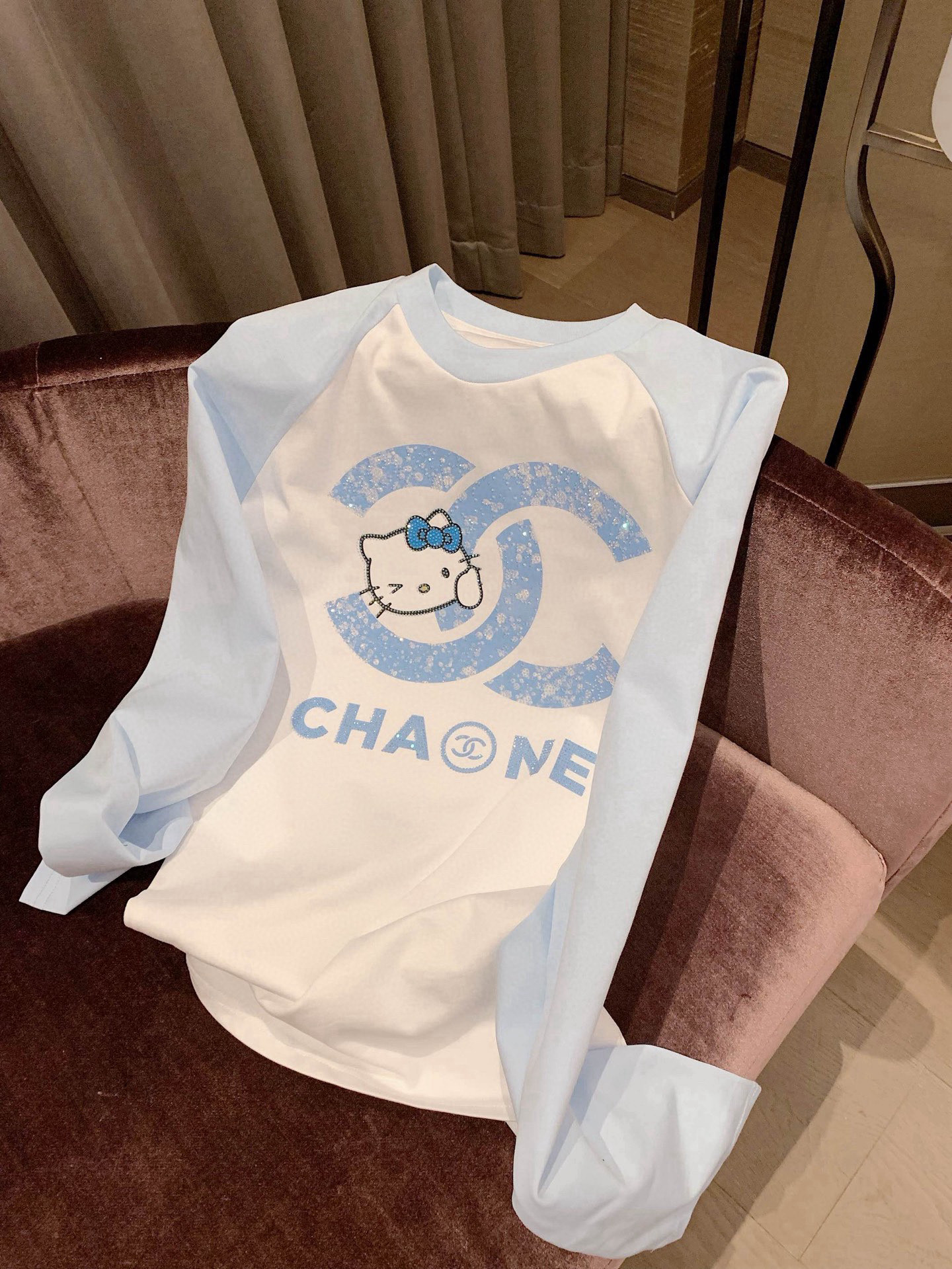 香奈儿 ハローキティ コラボ ロングスリーブTシャツ 2色入 - 画像 7