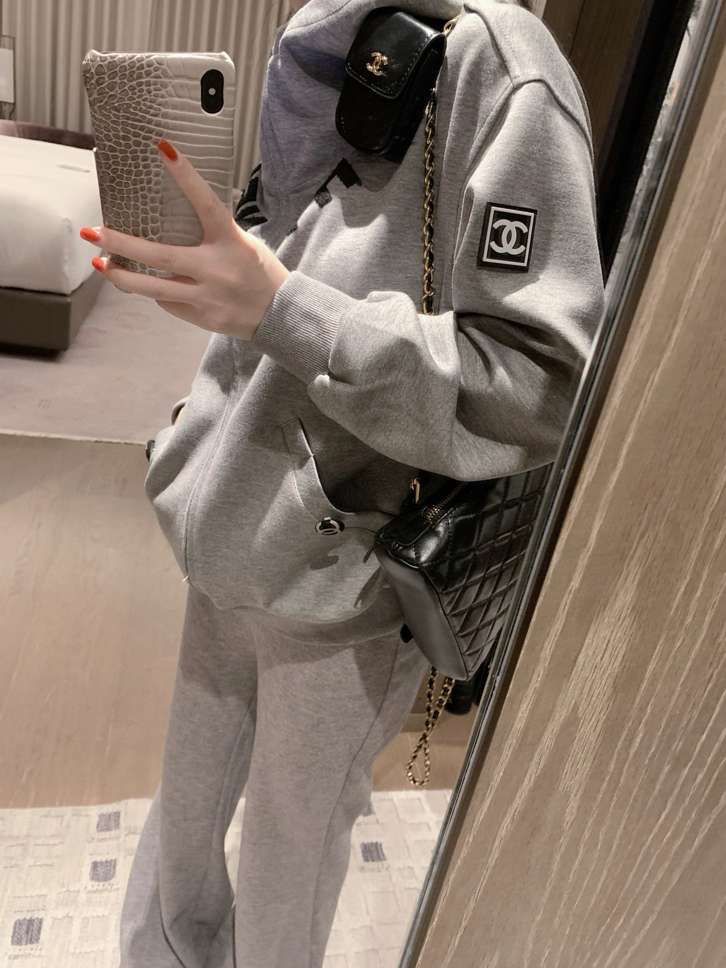 シャネル フード付きスウェット 2点セット 灰色 ホワイト 2色展開 - 画像 2