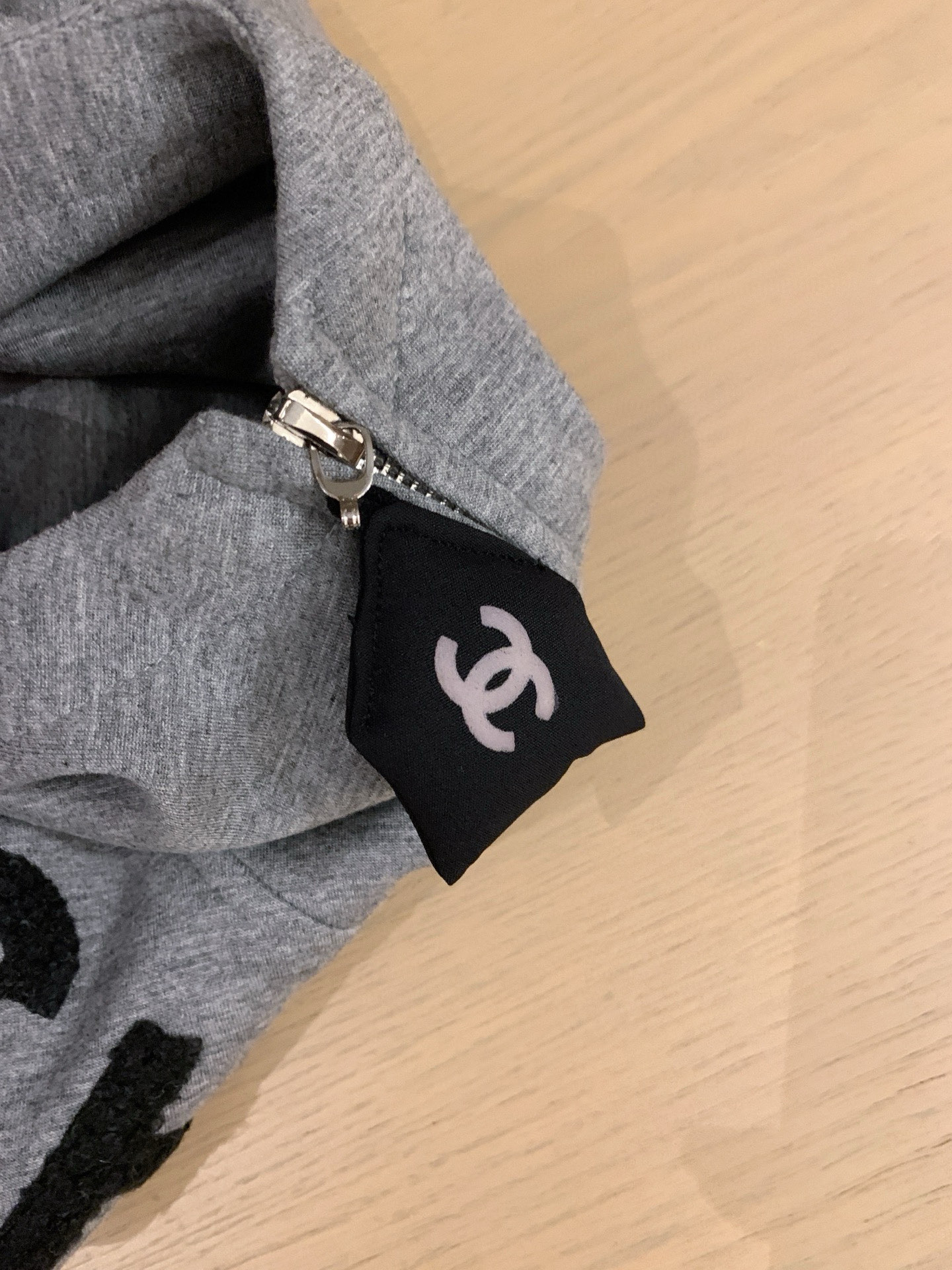 シャネル フード付きスウェット 2点セット 灰色 ホワイト 2色展開 - 画像 6