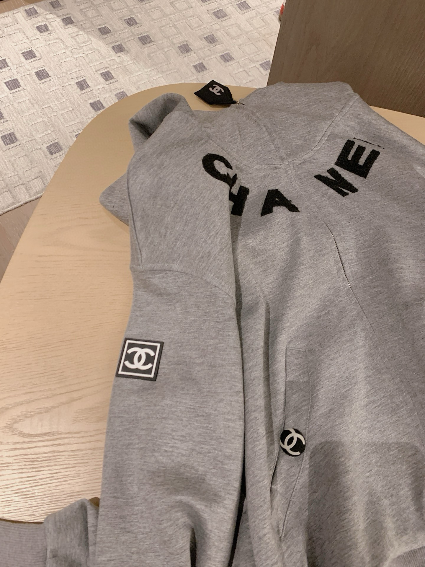 シャネル フード付きスウェット 2点セット 灰色 ホワイト 2色展開 - 画像 8