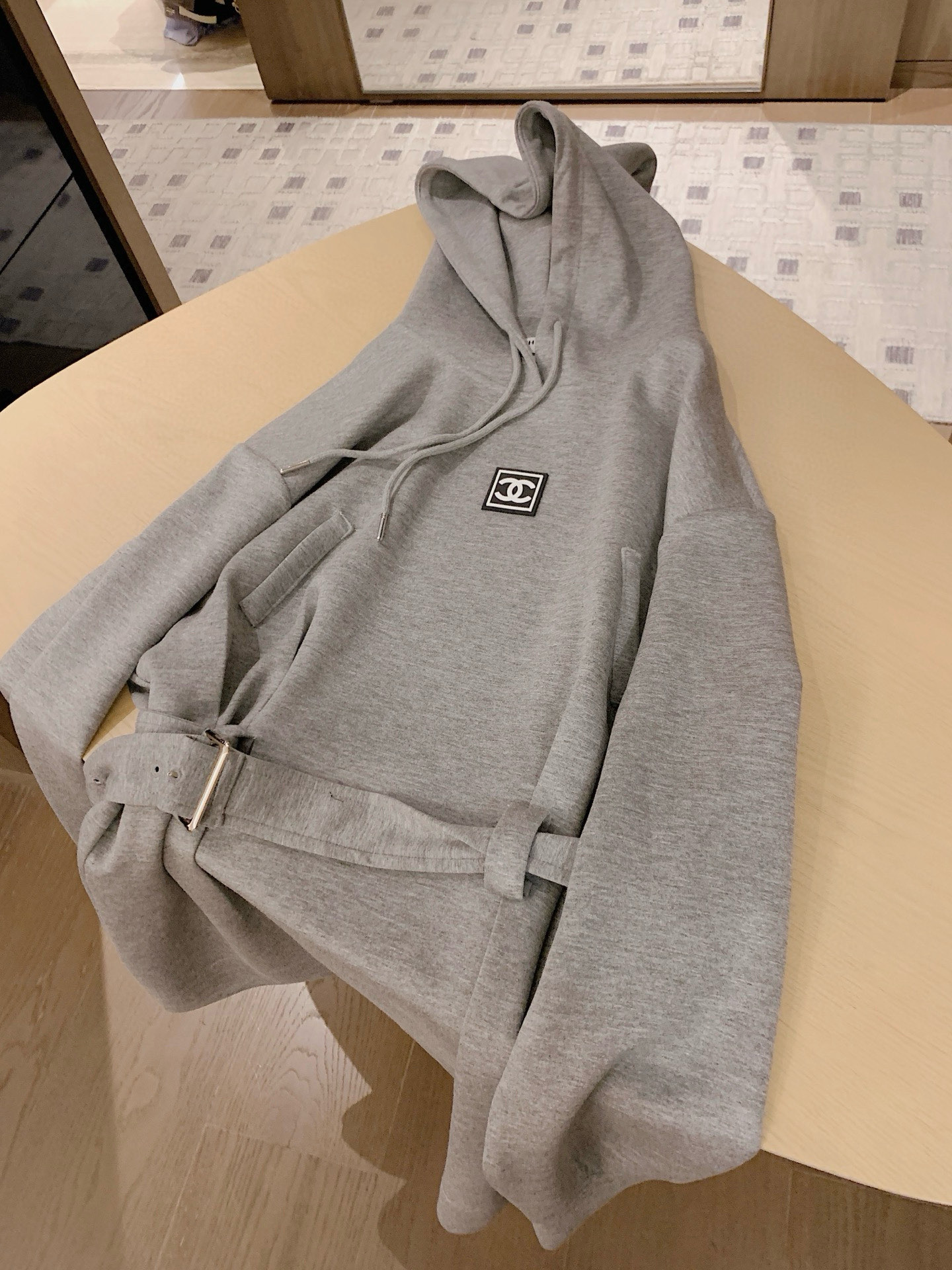 香奈儿 フード付きスウェットワンピース グレー 2way着用可能 - 画像 6