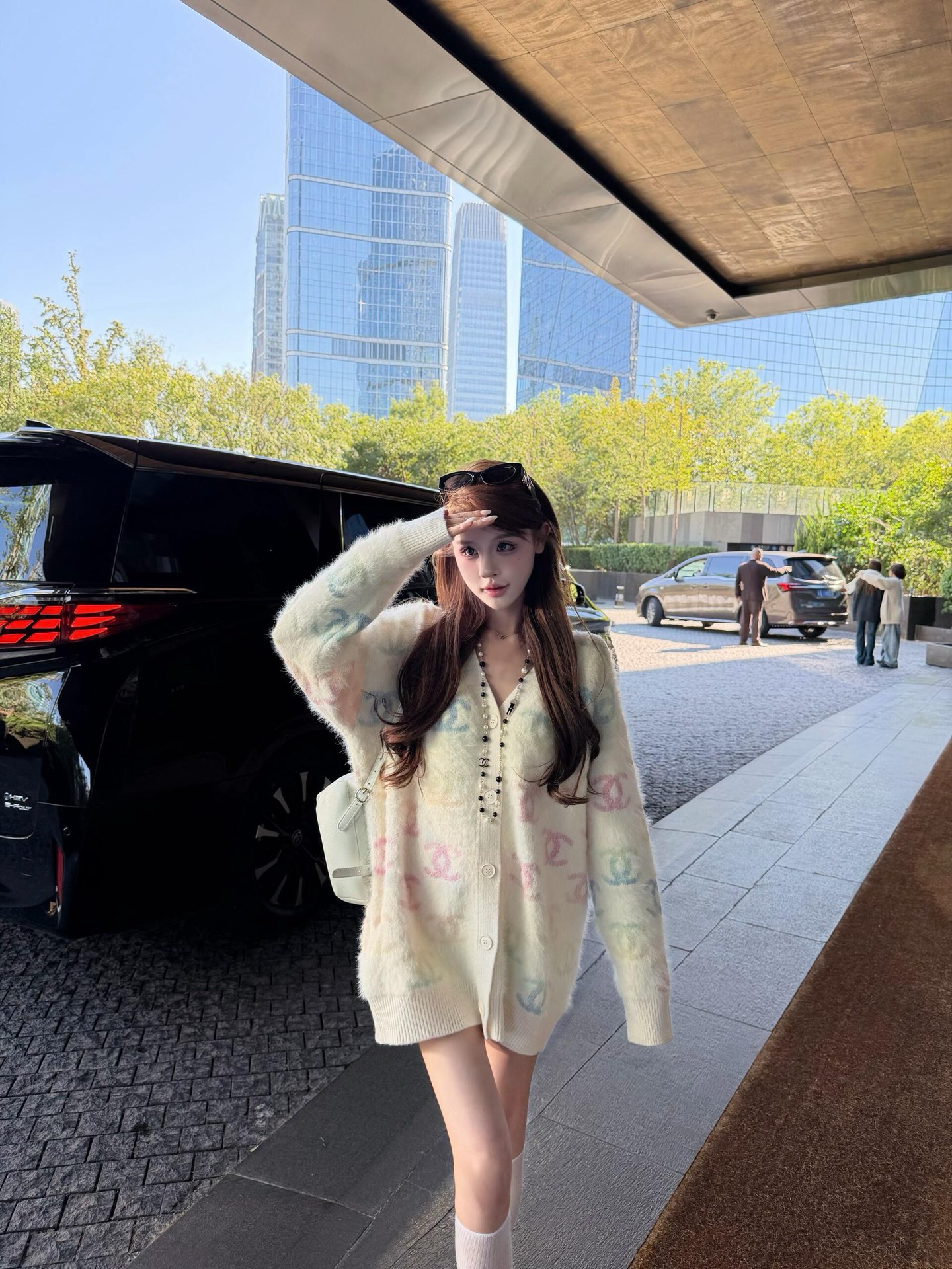 シャネル風 ピカピカカーデ 3色入 女性用 おしゃれなニットカーディガン - 画像 5