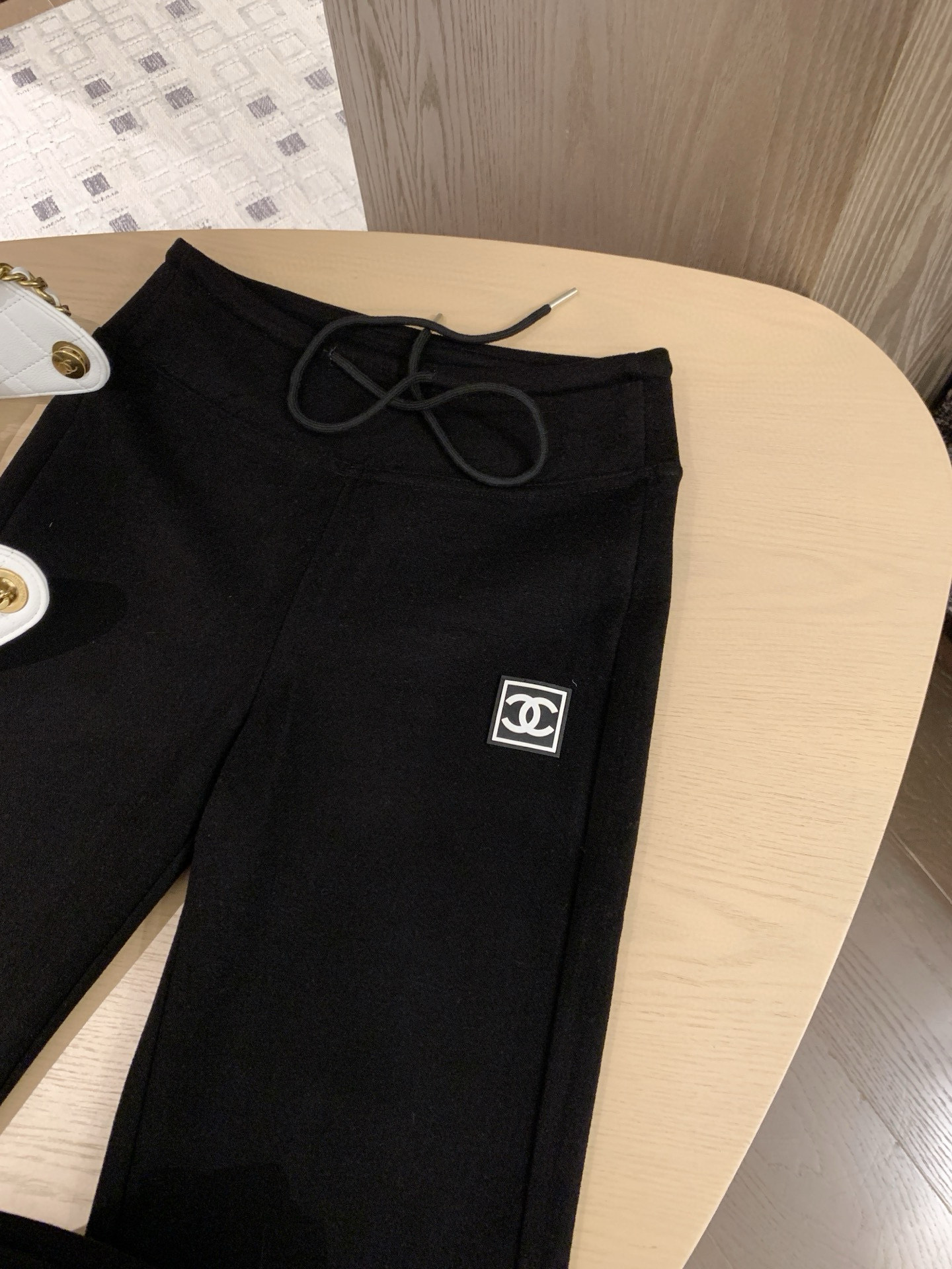 香奈儿 黒 フレアパンツ 2色入 トレーナー風 スリムフィット 舒適 インナーパンツ 春夏 新作 - 画像 7